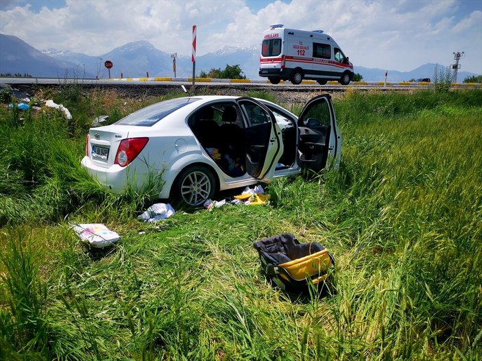 Erzincan'da iki araç çarpıştı: 10 yaralı