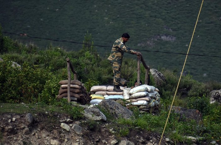 Çin-Hindistan sınırında çatışmalar: 20 Hint askeri öldü