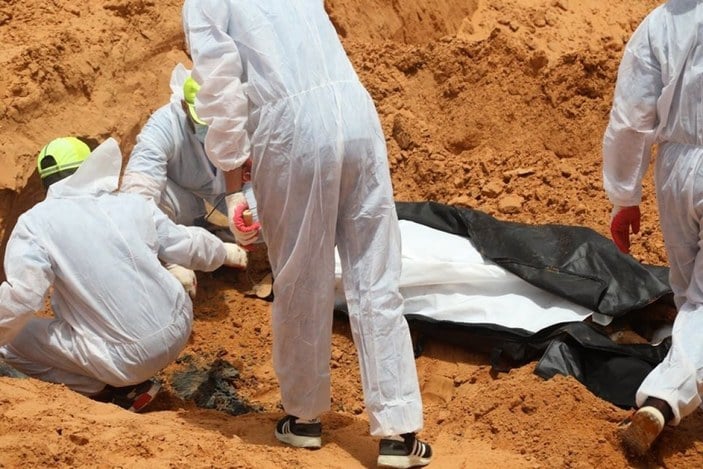 Libya'da bulunan toplu mezarlardan 48 ceset çıkarıldı