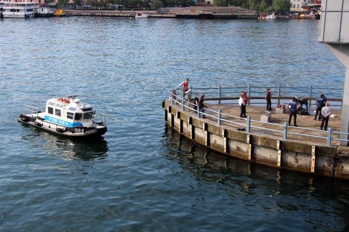 İstanbul'da denizden erkek cesedi çıktı