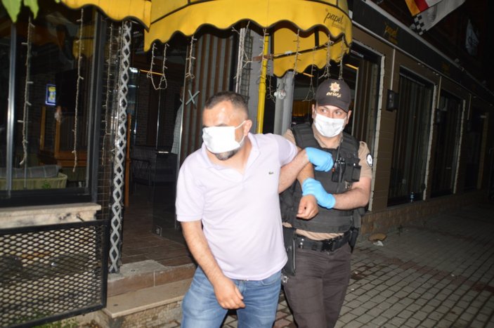 İstanbul'da kaçak kumarhaneyi polis bastı