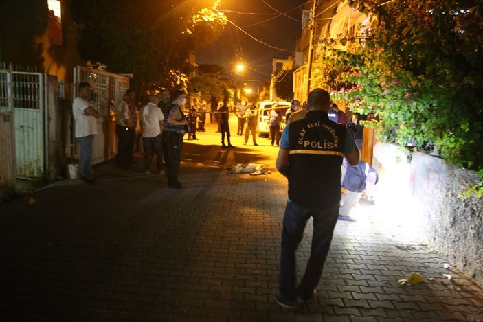 Adana'da ailelerin silahlı kavgası: 6 yaralı
