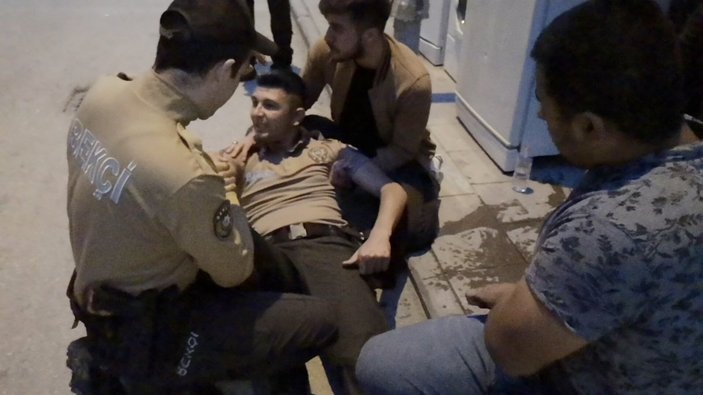 Aksaray'da alkollü sürücü 1 bekçi ve 1 polisi yaraladı