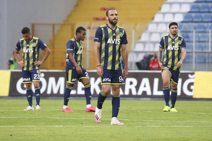 Fenerbahçe, Kasımpaşa'ya yenildi