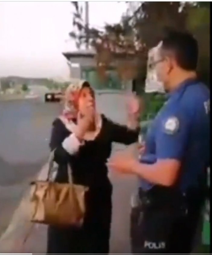 Maske uyarısı sonrası polisi çileden çıkaran kadın