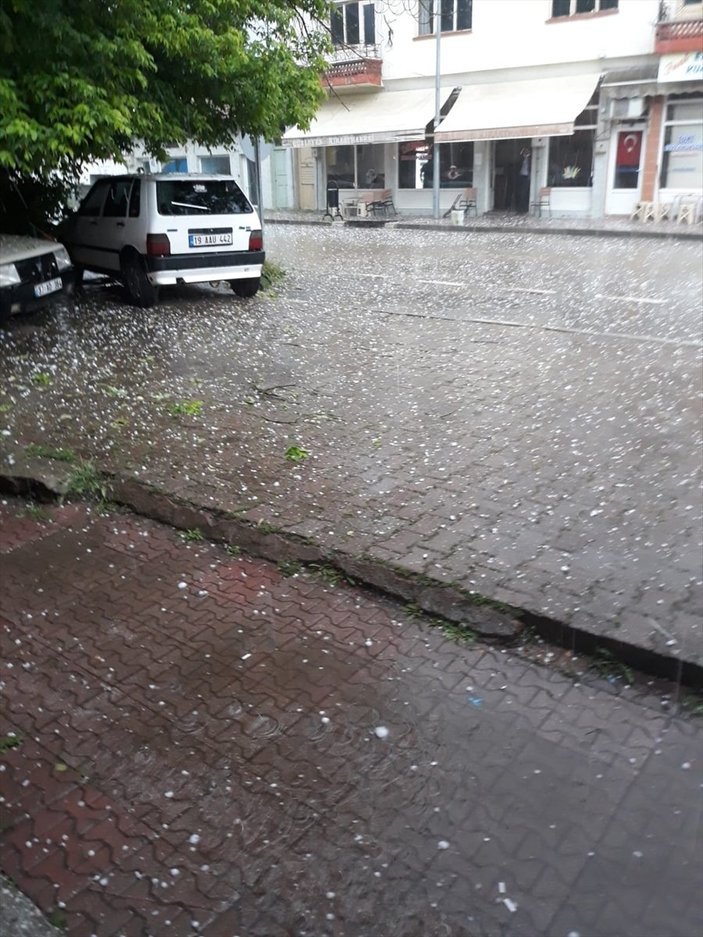 Kastamonu'da sel nedeniyle dükkan ve evleri su bastı