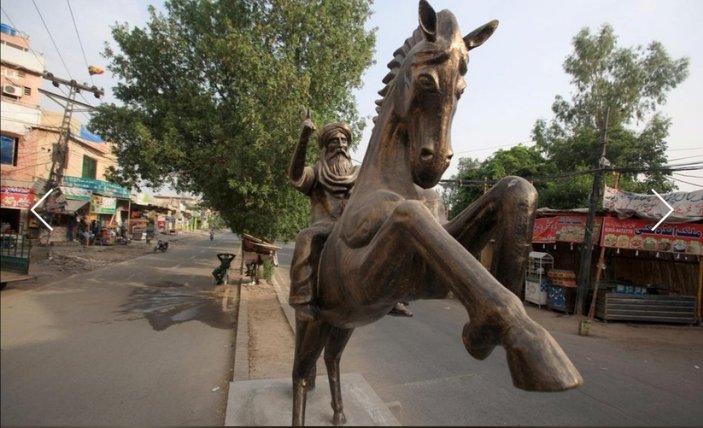 Pakistan'da Ertuğrul Gazi’nin iki heykeli dikildi