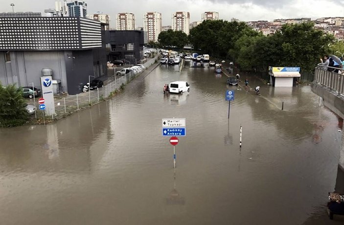 İstanbul ve Bursa'da hasar tespit büyük oranda tamamlandı