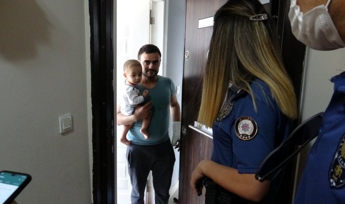 Sultanbeyli'de 2 çocuk annelerini odaya kilitledi