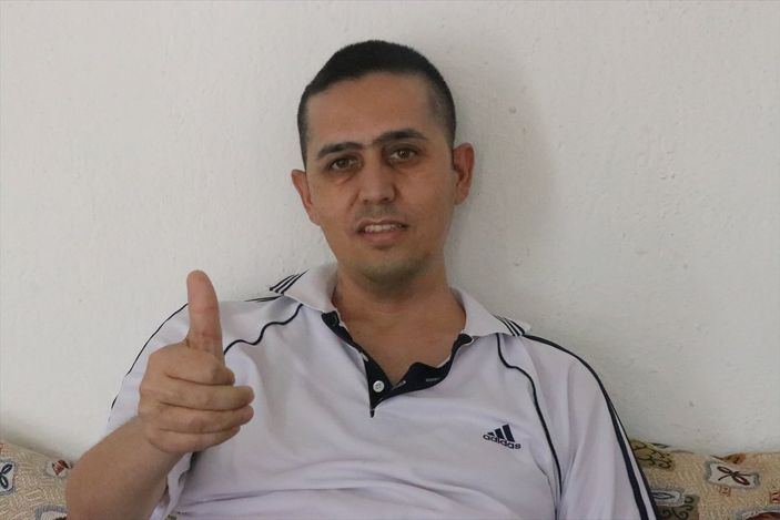 a İzmir'de koronadan kurtulan genç, yaşıtlarını uyardı