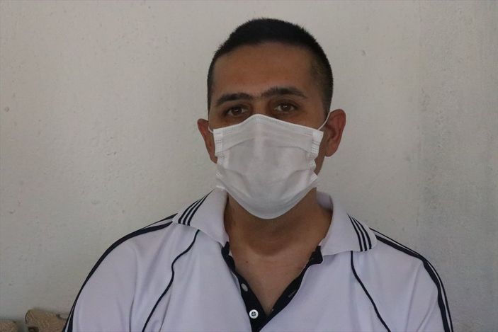 a İzmir'de koronadan kurtulan genç, yaşıtlarını uyardı