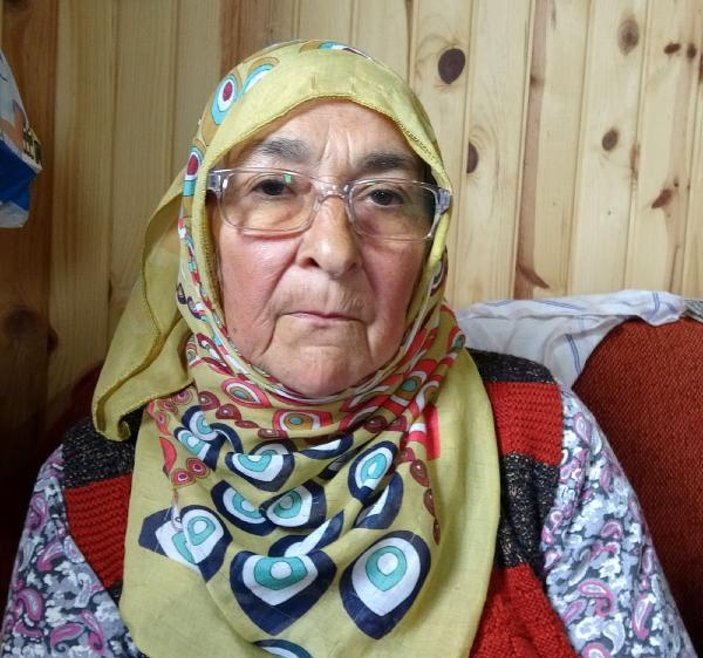 Giresun’da yola dökülen betonu tahrip eden kadın
