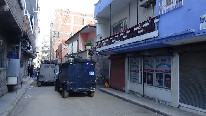 Diyarbakır'da ekmek almaya giden kız silahla yaralandı