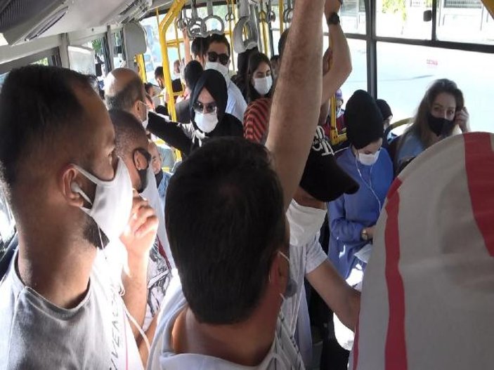 Esenyurt'ta denetime takılan minibüsten 37 yolcu çıktı