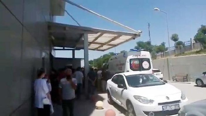 Şanlıurfa'da iki aile arasında 'duvar' kavgası: 13 yaralı