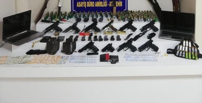 İstanbul'da silah kaçakçılarına operasyon