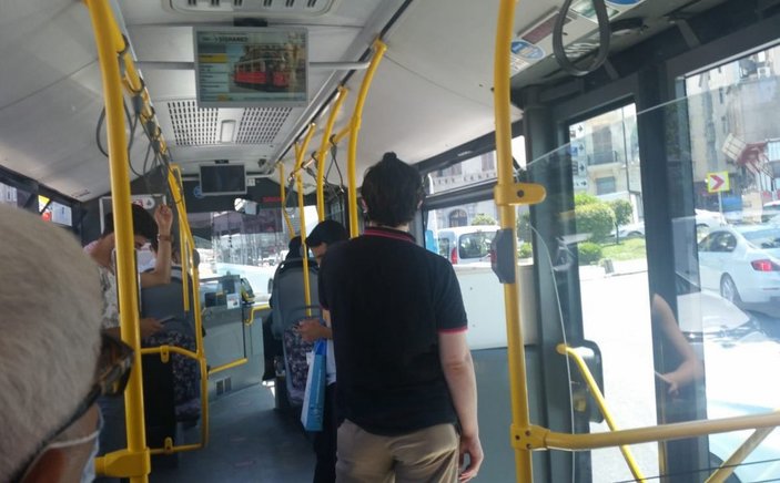 Fatih'te otobüste maske tartışması