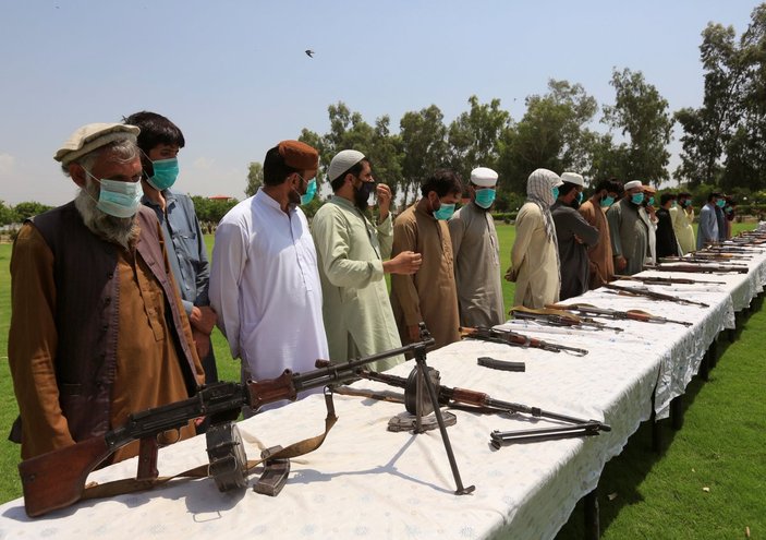 Pompeo Rusya'yı suçladı: Taliban'a silah satıyor