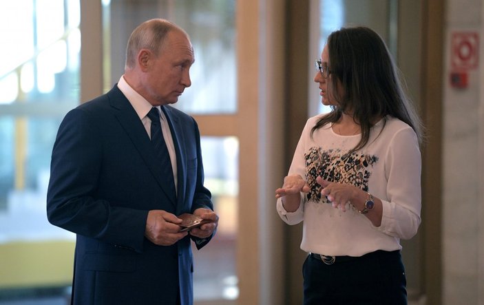 Putin, anayasa değişikliğini oyladı