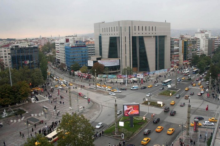 Ankara'da gösteri yürüyüşü 15 gün yasaklandı