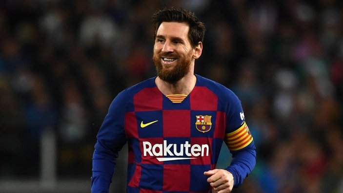 Messi, 700 golün 582'sini sol ayakla attı