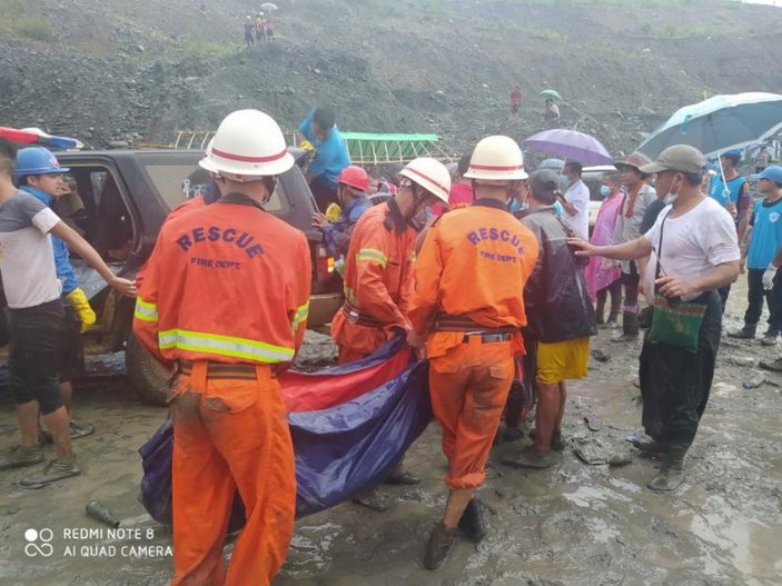 Myanmar'da maden ocağı çöktü: 113 ölü