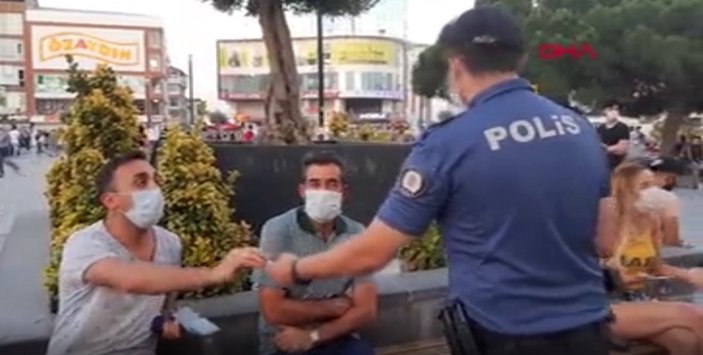 Esenyurt'ta polisle maske ve sosyal mesafe tartışması
