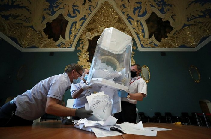Rusya'da anayasa referandumundan evet çıktı