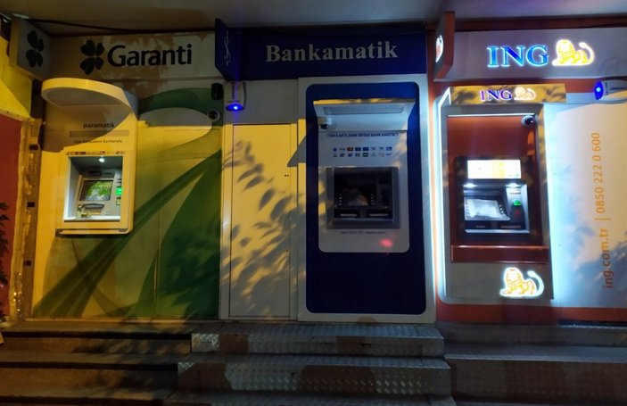 Bahçelievler'de hırsızlar ATM'lere saldırdı
