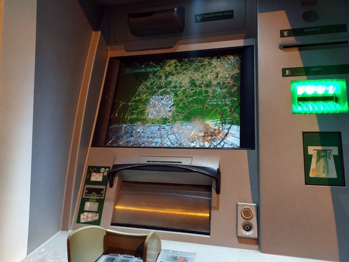 Bahçelievler'de hırsızlar ATM'lere saldırdı