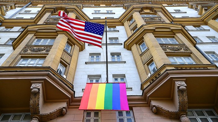 Putin'den ABD Büyükelçiliğine LGBT göndermesi