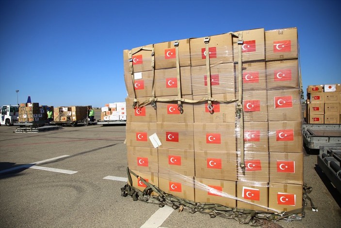 Türkiye'nin korona yardımı Azerbaycan'a ulaştı