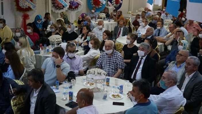 Kırıkkale'de İYİ Parti'den sosyal mesafesiz kongre
