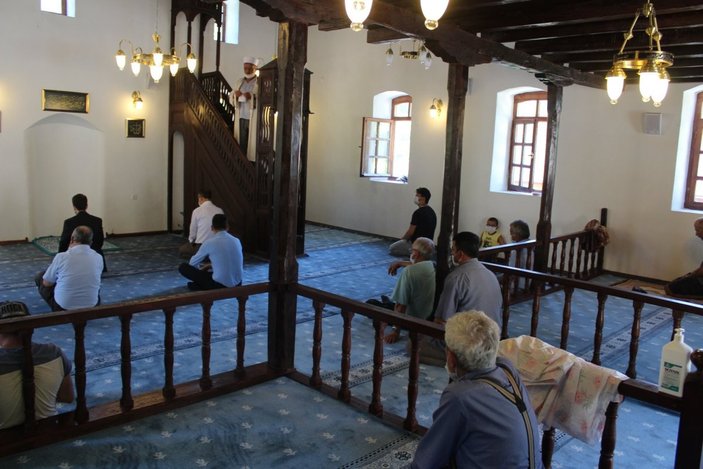 Kastamonu'daki tarihi camide 15 yıl sonra ilk namaz