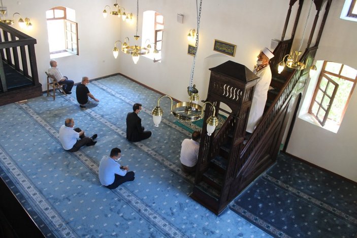 Kastamonu'daki tarihi camide 15 yıl sonra ilk namaz