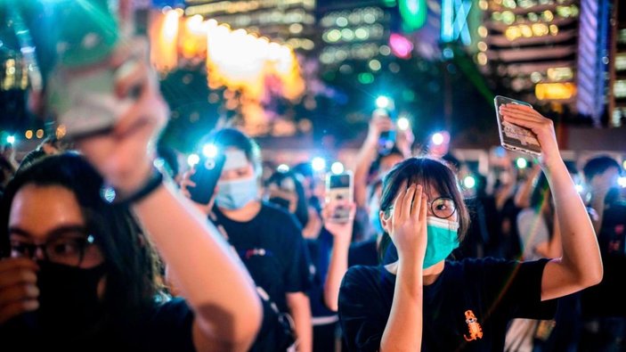 Sosyal medya platformlarından Hong Kong kararı