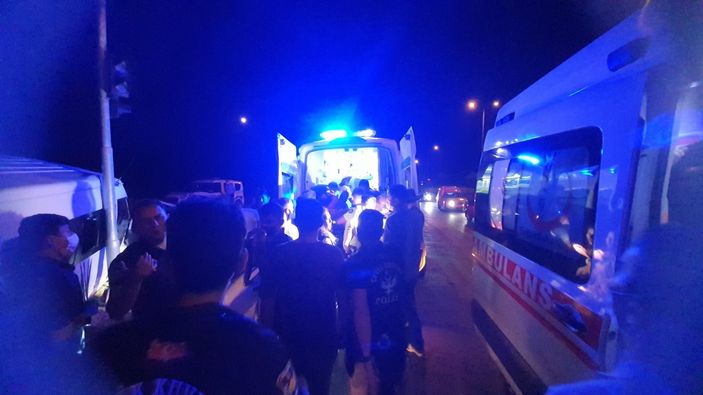 i Kastamonu'da kovalamaca: Kaçan araç ve polis kaza yaptı