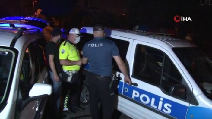 Ümraniye'de alkollü sürücü polisten kaçarken kaza yaptı