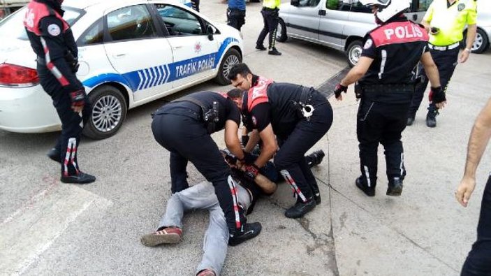 Bursa'da polise direnip motosikleti kaçırmaya çalıştılar