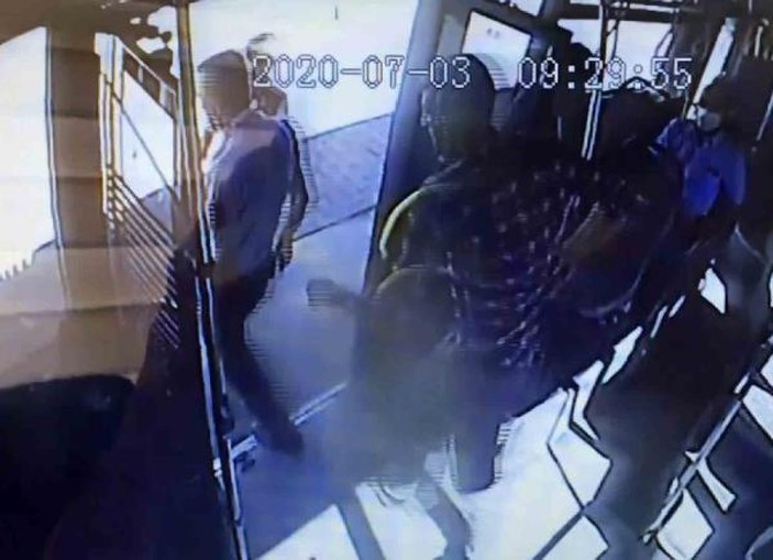Konya'da güvenlik görevlisi bindiği otobüste bıçaklandı