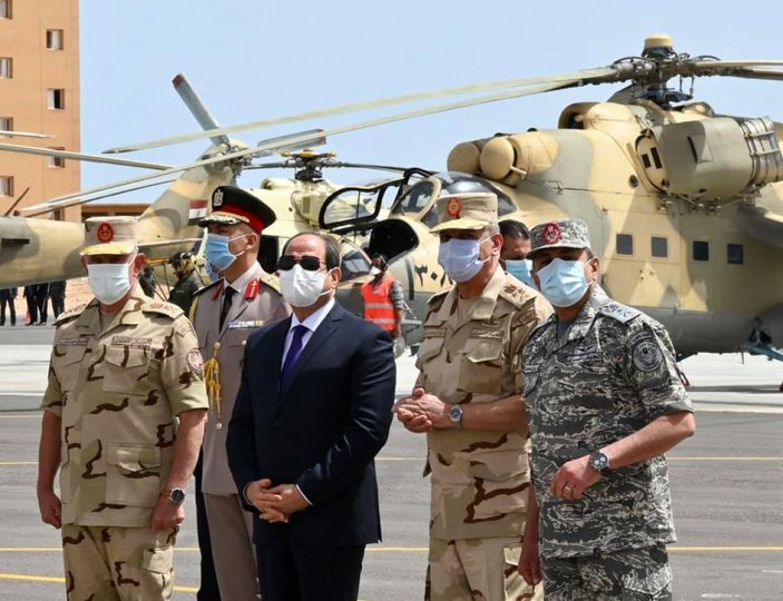 Mısır ordusundan Libya sınırında tatbikat
