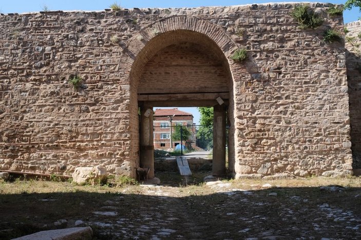 İznik'te 2000 yıllık surlar eski ihtişamına kavuşuyor