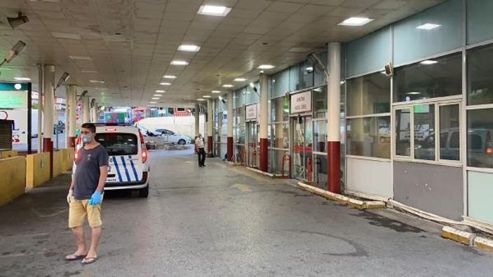 İzmir'de sokak ortasında tartıştığı kişiyi bıçakladı