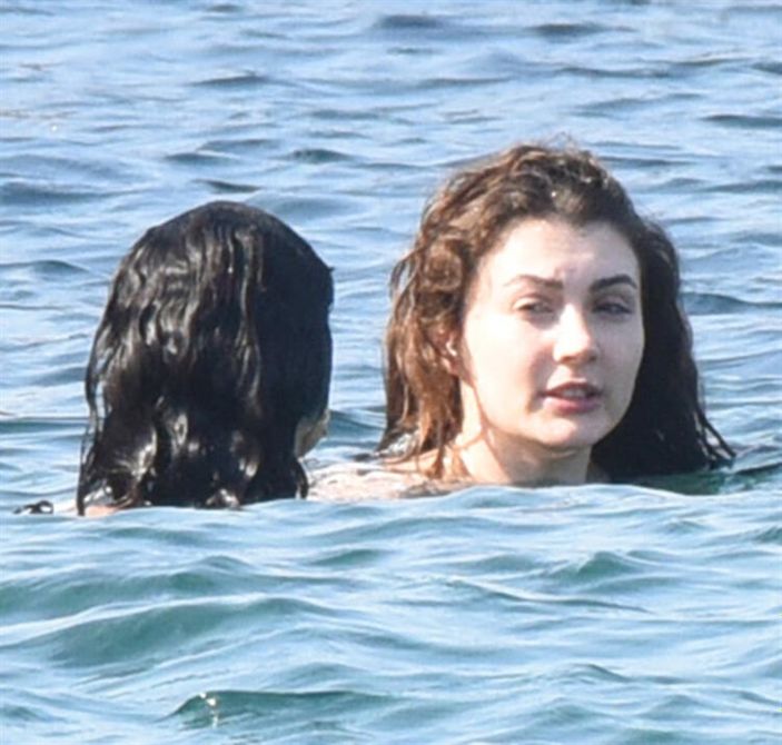 Burcu Özberk, balona çıkmakta zorlandı