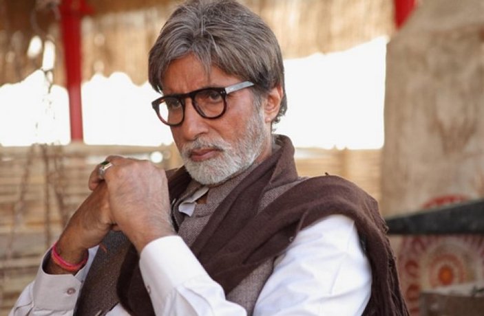Hintli aktör Amitabh Bachchan da koronavirüse yakalandı