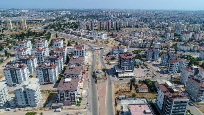 Antalya'da 80 gönüllü gözleme ile yeni cami yaptırıyor