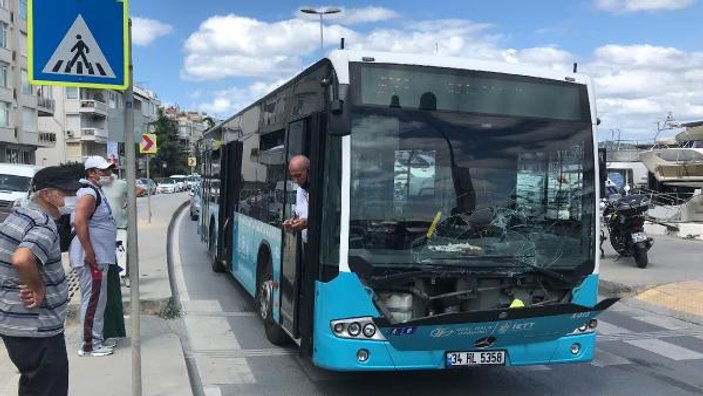 Beşiktaş'ta halk otobüsü, yayaya çarptı
