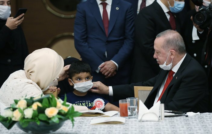 15 Temmuz şehitlerinin yakınları Erdoğan'la buluştu