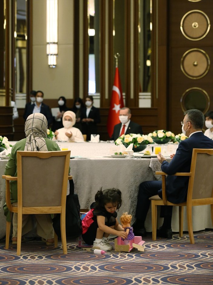 15 Temmuz şehitlerinin yakınları Erdoğan'la buluştu