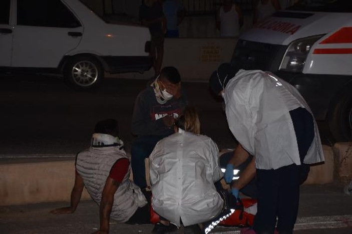 İzmir'de 'dur' ihtarına uymayan motosikletli, kaza yaptı